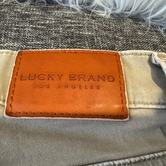 Lucky Brand LA 121 Slim Straight Men’s Pants Size 30x32 – Very Good Condition - Picture 6 of 8